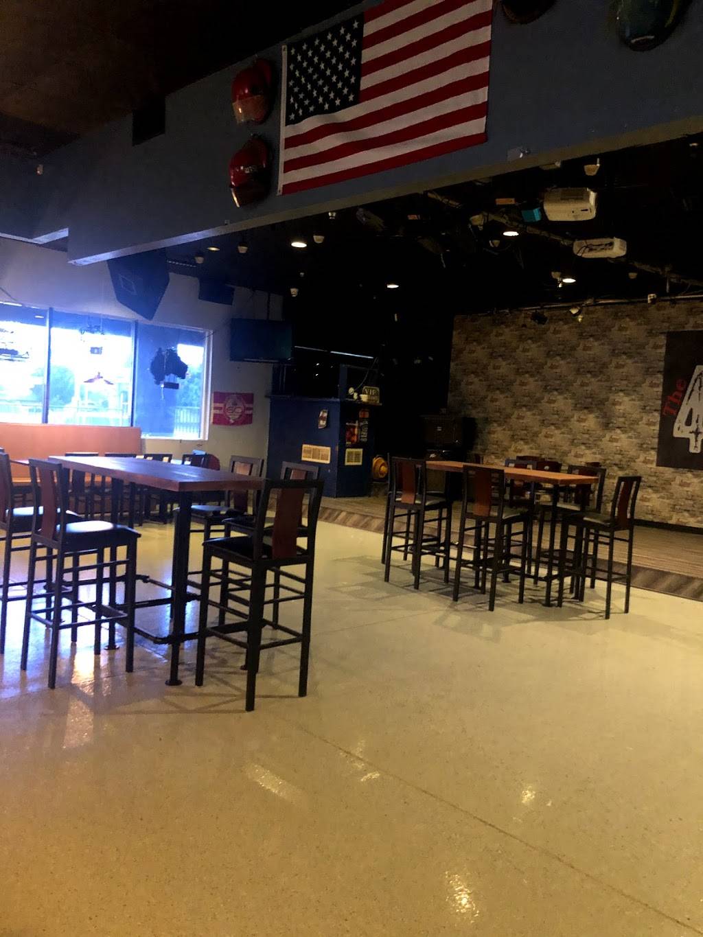 The 44 Sports Grill & Nightlife | restaurant | 4494 W Peoria Ave, Glendale, AZ 85302, USA | 6238421053 OR +1 623-842-1053