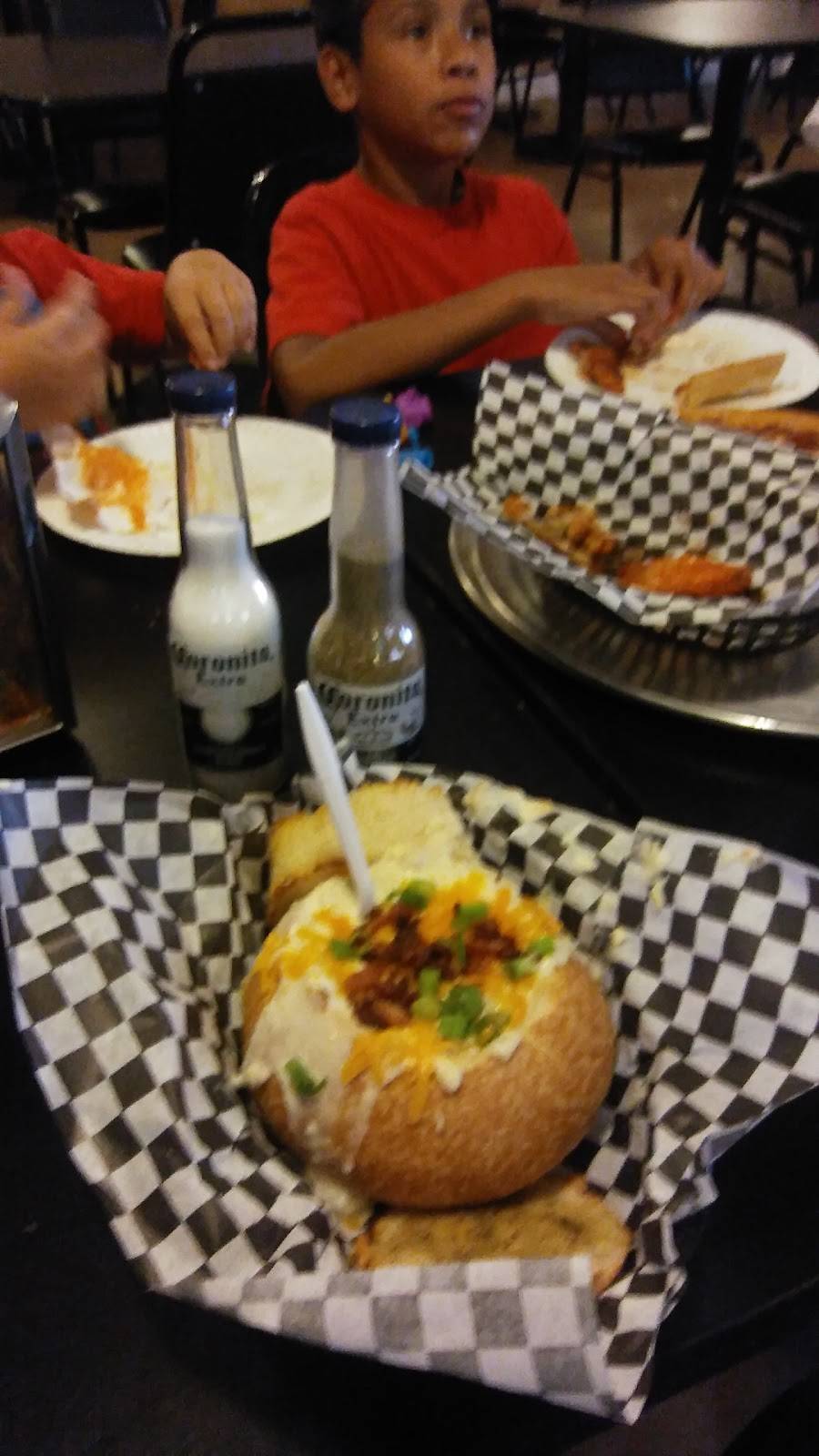 Garcias Pizzaria | restaurant | 724 W Inyo Ave, Tulare, CA 93274, USA | 5596867600 OR +1 559-686-7600