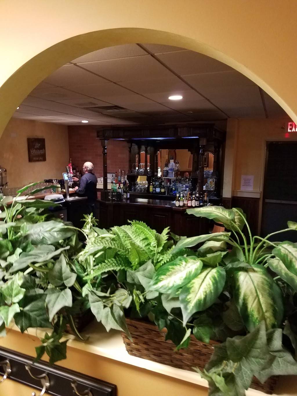 DeLucias Pizza And Restaurant | restaurant | 1 Jefferson Rd, Branford, CT 06405, USA | 2034835232 OR +1 203-483-5232