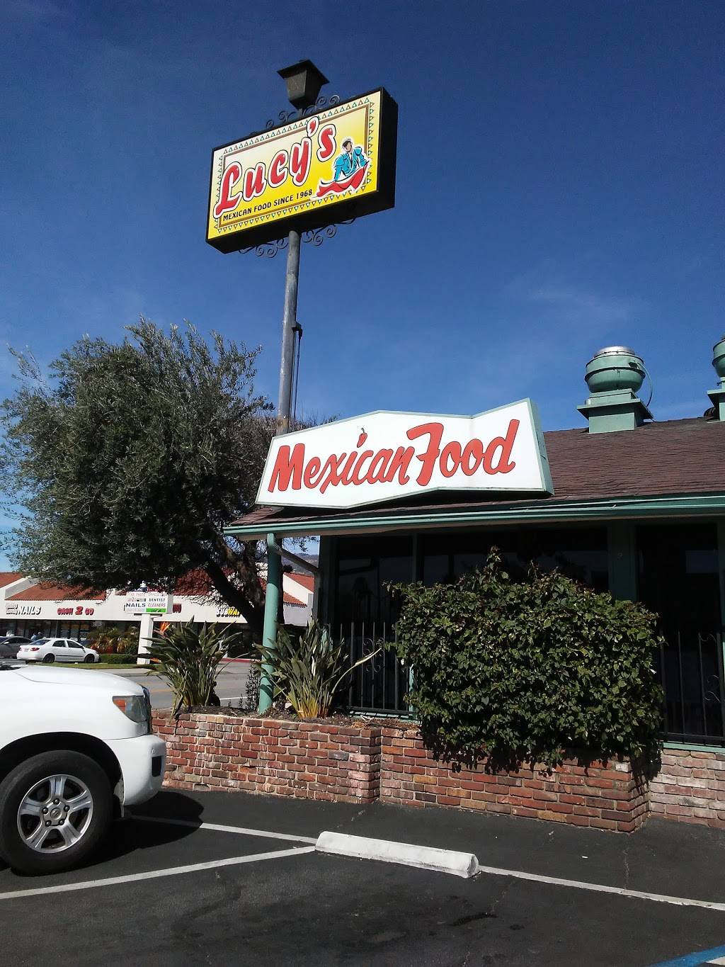 Lucys Mexican Restaurant | restaurant | 4151 N Sierra Way, San Bernardino, CA 92407, USA | 9098834638 OR +1 909-883-4638