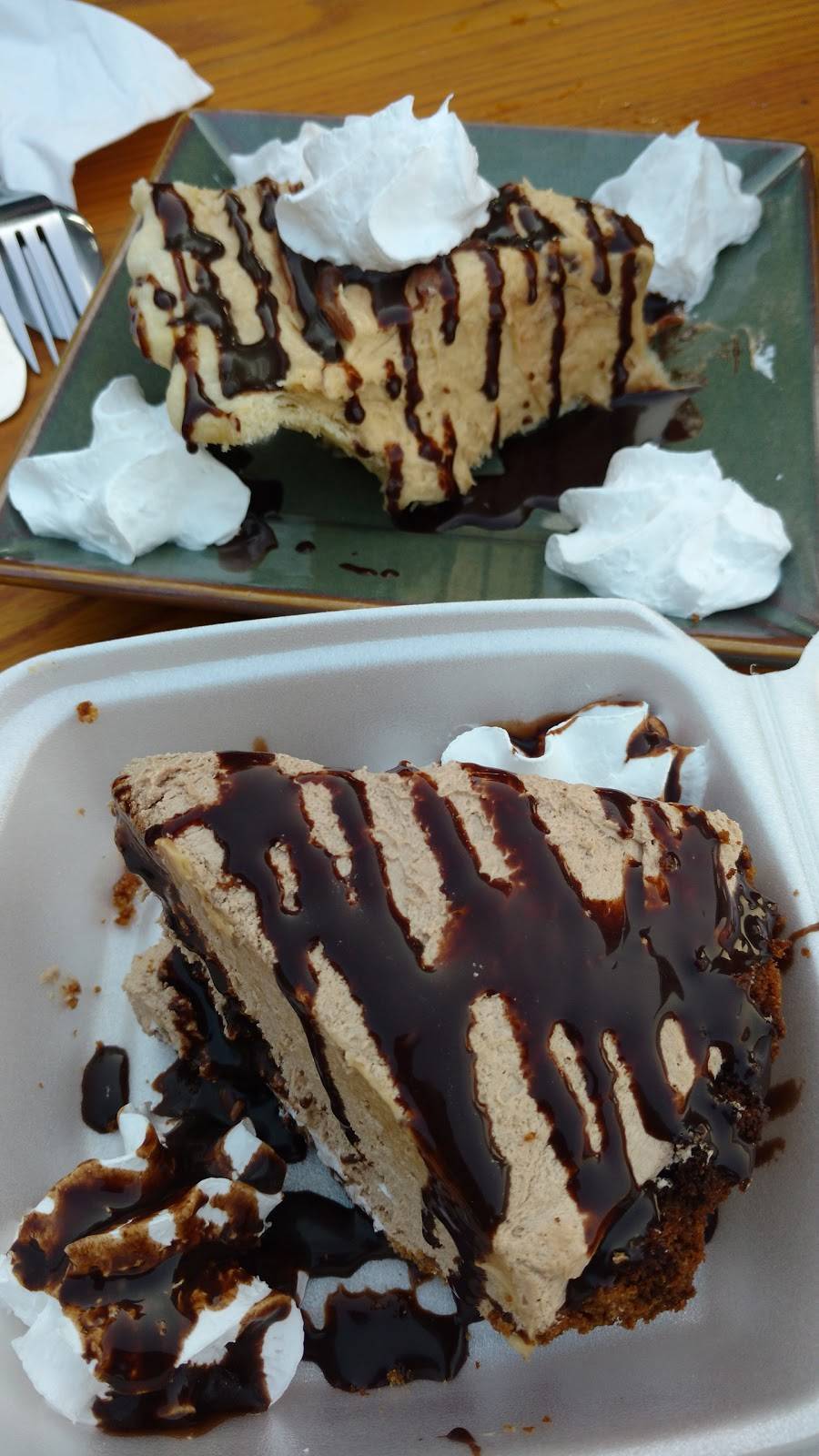 Marks Landing | restaurant | 33220 Charlton Dr, Lisbon, OH 44432, USA | 3302229507 OR +1 330-222-9507