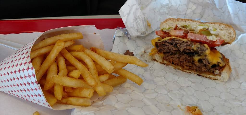 Leasons Dairy Bar and Grille | restaurant | 11475 13 Mile Rd, Warren, MI 48093, USA | 5869772680 OR +1 586-977-2680