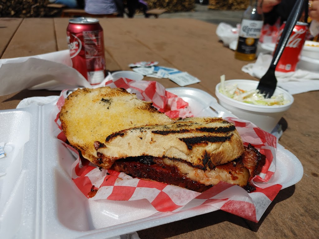 Meats & Mooore | restaurant | 1411 S Wenona St, Bay City, MI 48706, USA | 9898935413 OR +1 989-893-5413