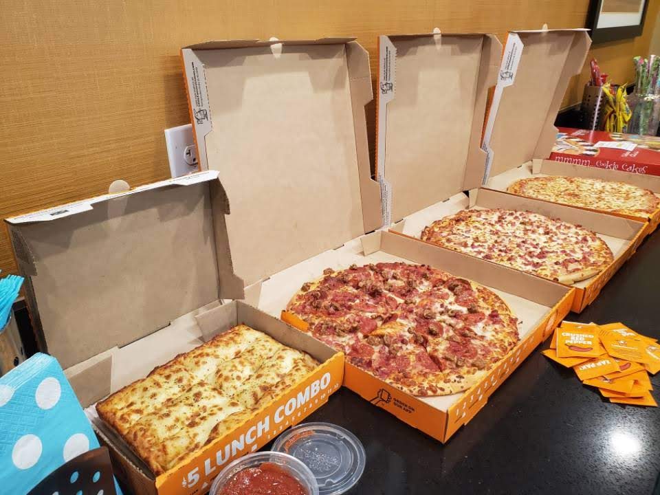 Little Caesars Pizza | meal delivery | 2041 N Mall Dr SUITE D, Alexandria, LA 71303, USA | 3185288908 OR +1 318-528-8908