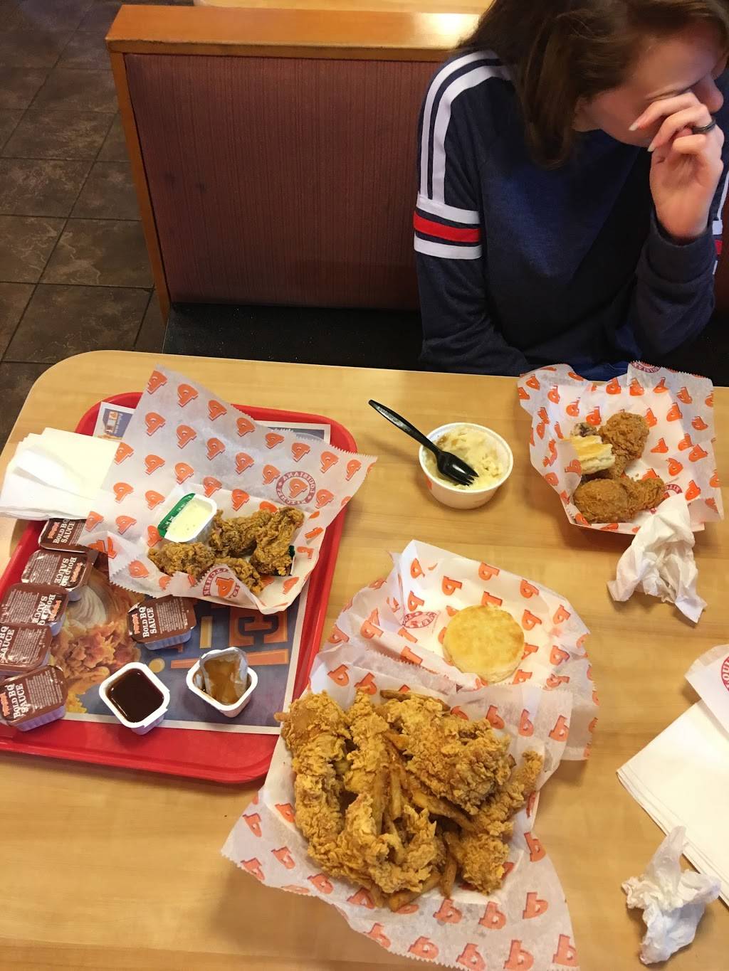 Popeyes Louisiana Kitchen | restaurant | 2406 Bay Area Blvd, Houston, TX 77058, USA | 2814886102 OR +1 281-488-6102