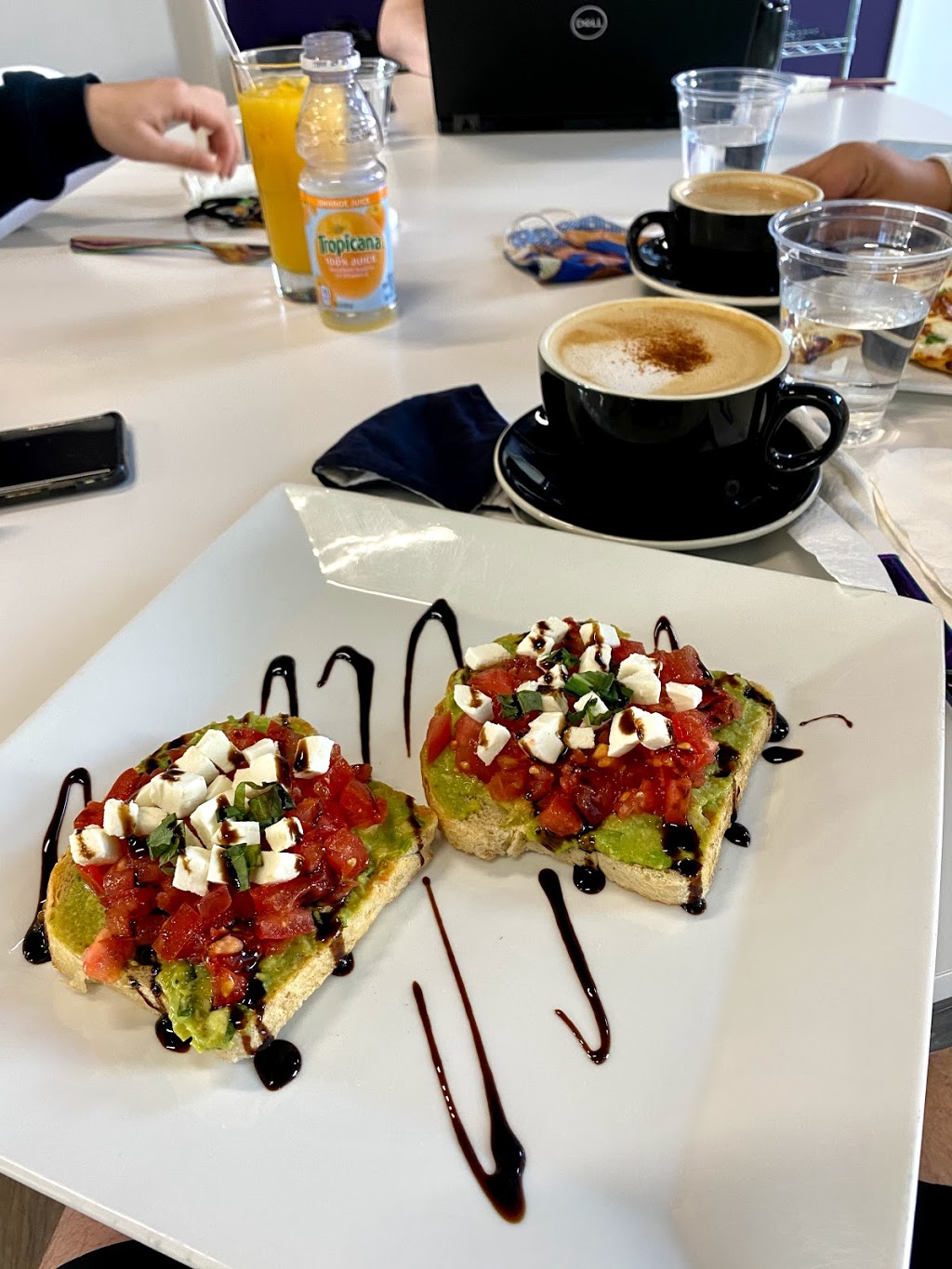 La Luna Cafe | cafe | 701 N Phillips Ave Suite 125, Sioux Falls, SD 57104, USA | 6052756700 OR +1 605-275-6700