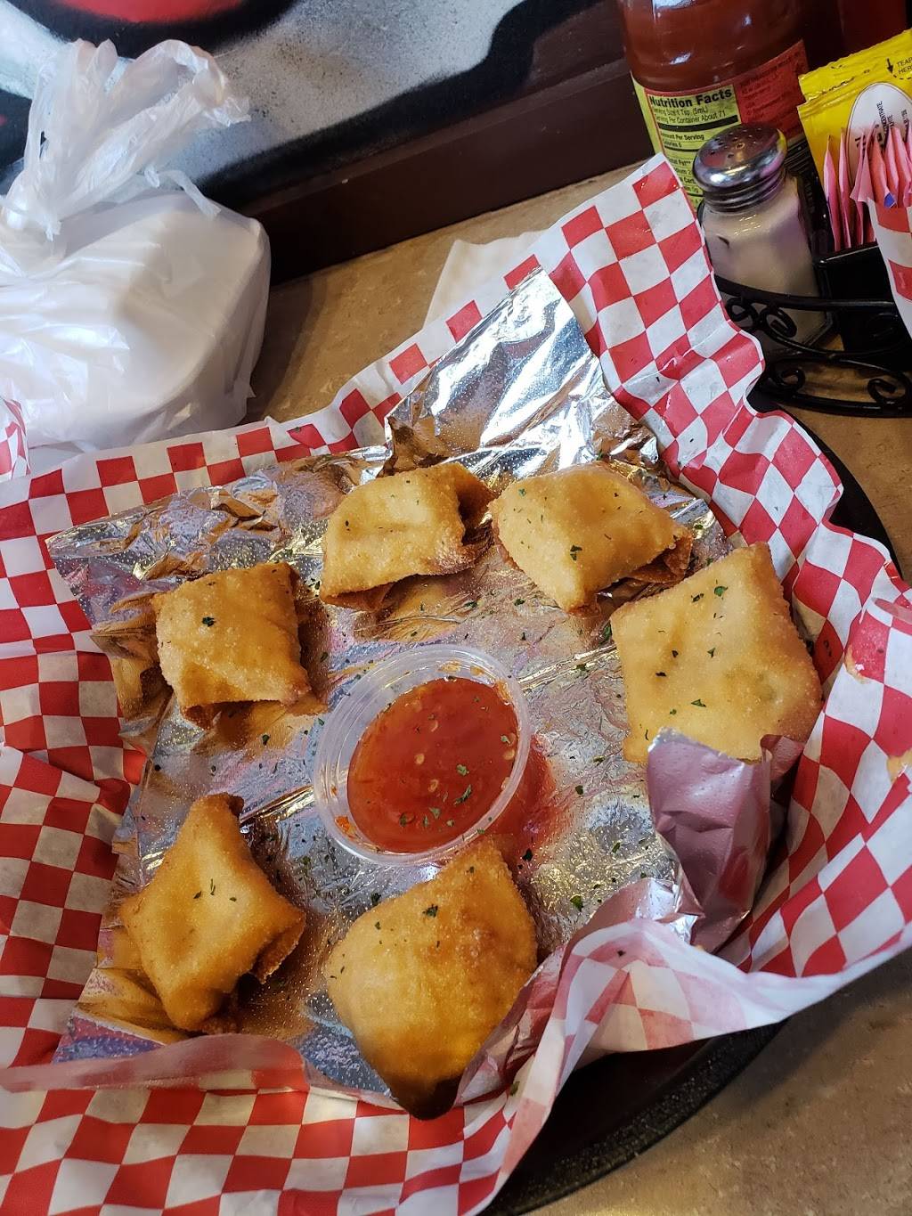 Off The Hook Seafood And More | restaurant | 125 W Britton Rd, Oklahoma City, OK 73114, USA | 4058403474 OR +1 405-840-3474