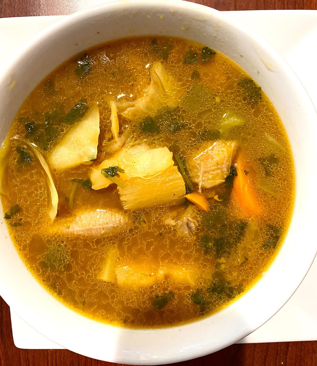 Sin Frontera Sports Bar & Restaurant | restaurant | 94 Union Ave, New Rochelle, NY 10801, USA | 9143552739 OR +1 914-355-2739