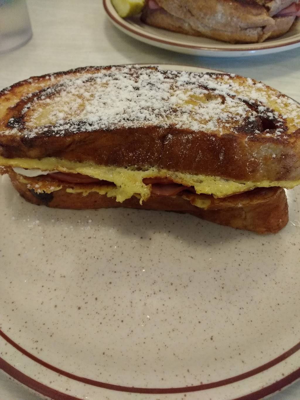 Tammys Bakery And Café | restaurant | 232 E Grand River Rd, Laingsburg, MI 48848, USA | 5176511989 OR +1 517-651-1989