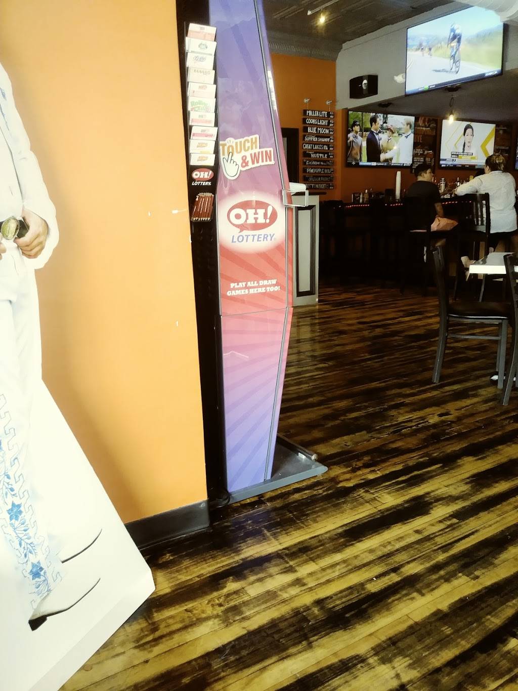 Two Bucks Lakewood | restaurant | 15609 Madison Ave, Lakewood, OH 44107, USA | 2165055599 OR +1 216-505-5599