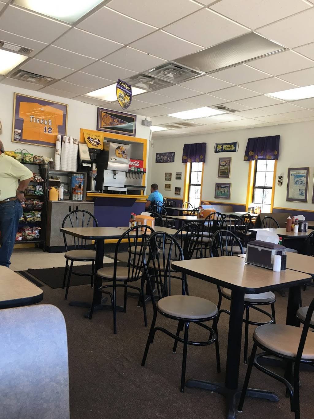 PO Boy Express | restaurant | 6917 Line Ave, Shreveport, LA 71106, USA | 3188614202 OR +1 318-861-4202