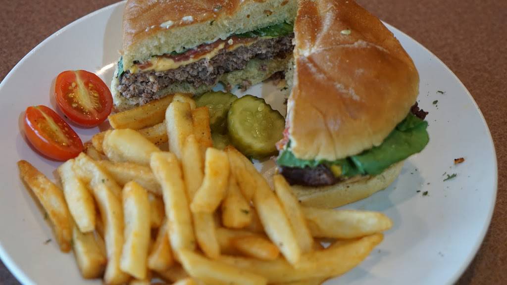 17 West Kitchen | restaurant | 3536 Point S Dr, Yemassee, SC 29945, USA | 8437268109 OR +1 843-726-8109