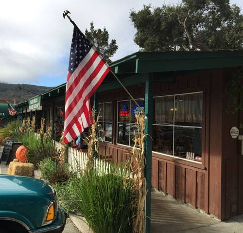Valley Hills Deli and BBQ | restaurant | 7152 Carmel Valley Rd, Carmel-By-The-Sea, CA 93923, USA | 8312938608 OR +1 831-293-8608