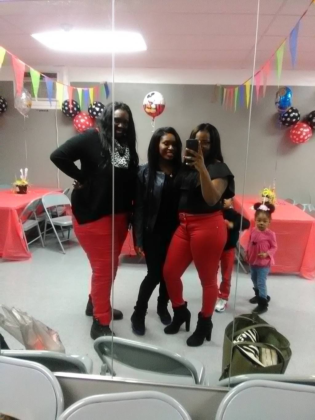 Ritas Italian Ice & Frozen Custard | restaurant | 100 E Rockland St, Philadelphia, PA 19120, USA | 2673354686 OR +1 267-335-4686