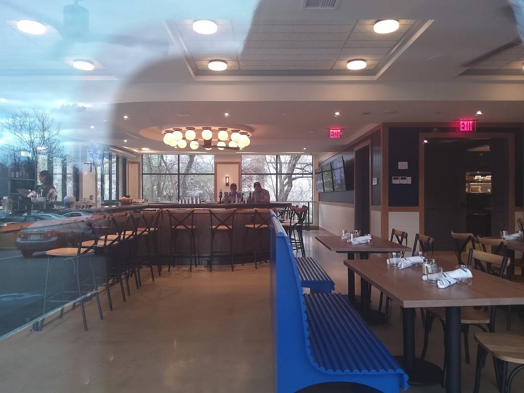 Bear Branch Tavern | restaurant | 133 Maple Ave E, Vienna, VA 22180, USA | 5716693663 OR +1 571-669-3663