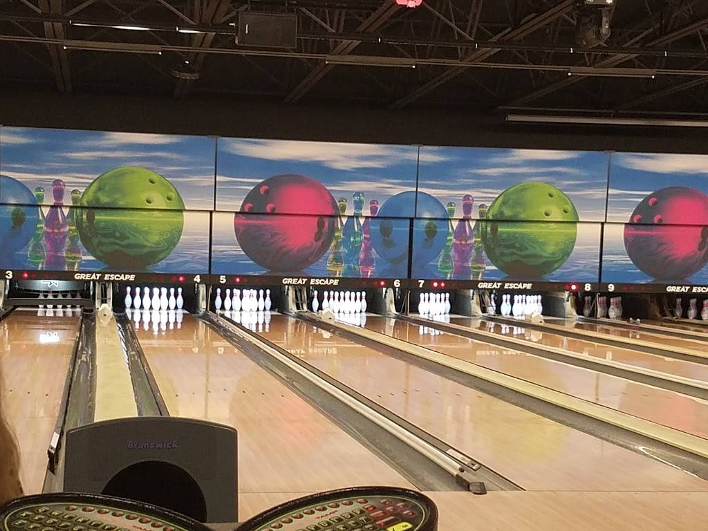 Social - Eats & Crafts | restaurant | 655 NE 56th St, Pleasant Hill, IA 50327, USA | 5152631700 OR +1 515-263-1700