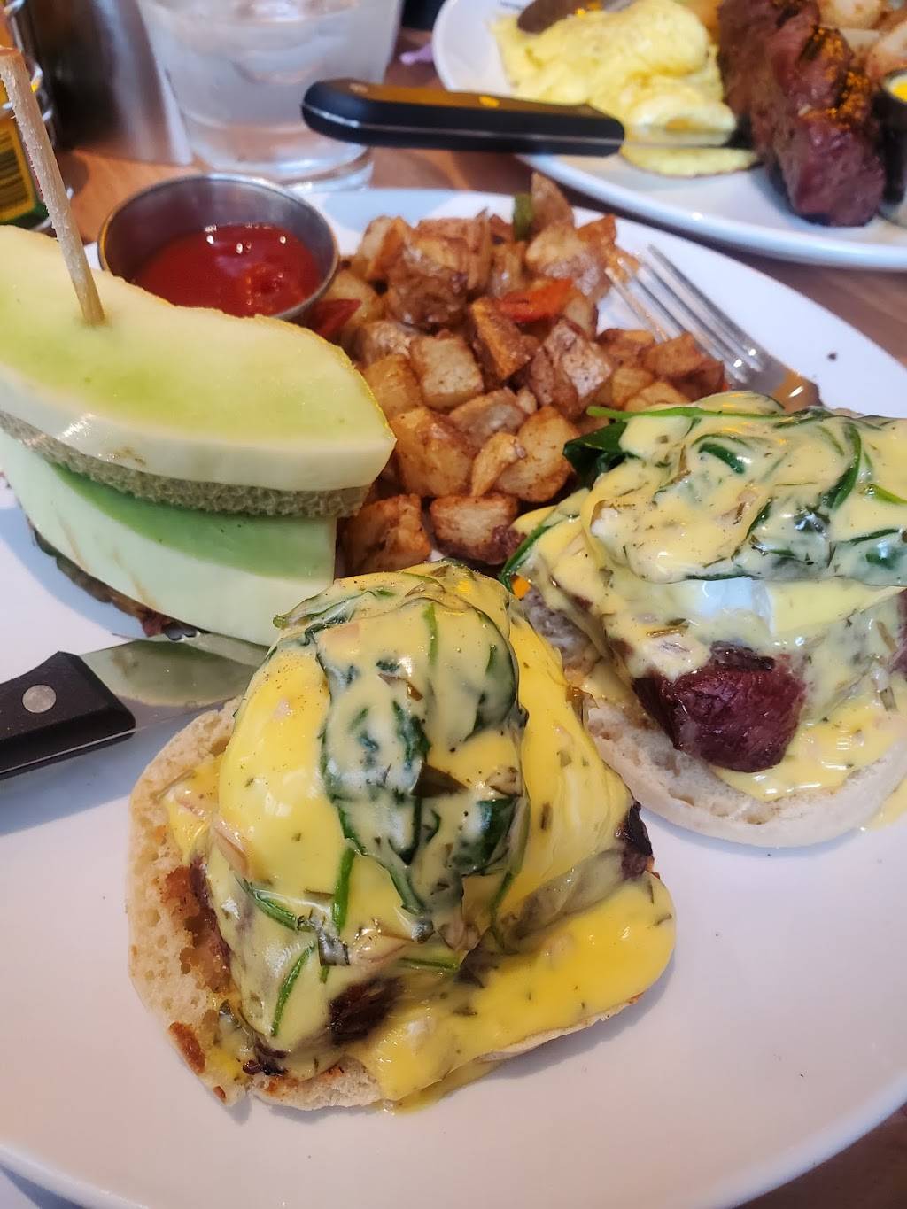 Breakfast Club | restaurant | 2502 E Camelback Rd, Phoenix, AZ 85016, USA | 6026613443 OR +1 602-661-3443