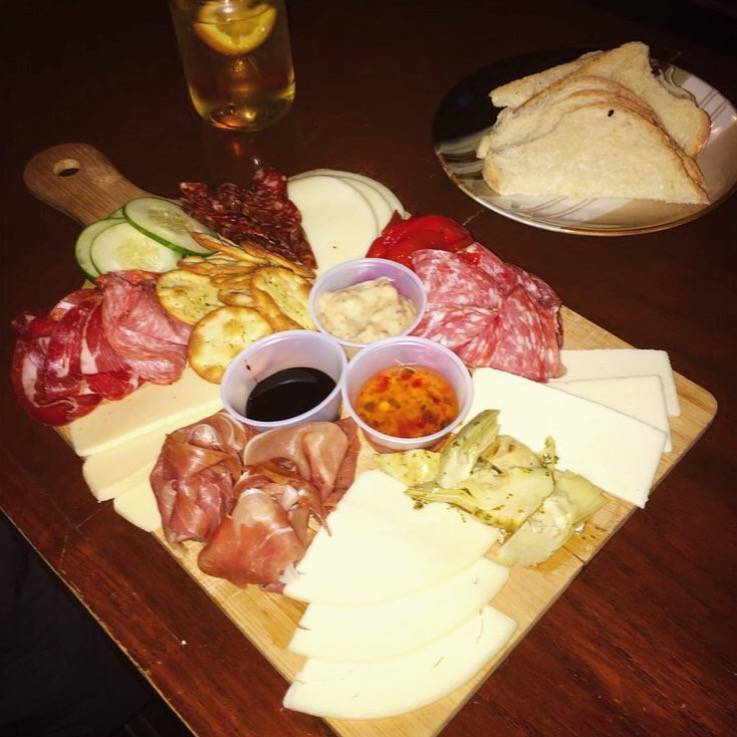 The Thirsty Goat | restaurant | 23 Scovill St, Waterbury, CT 06706, USA | 2033464777 OR +1 203-346-4777