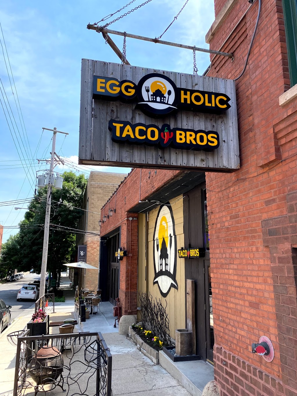 Taco Bros | restaurant | 833 W Chicago Ave FL 1, Chicago, IL 60642, USA | 3122852992 OR +1 312-285-2992