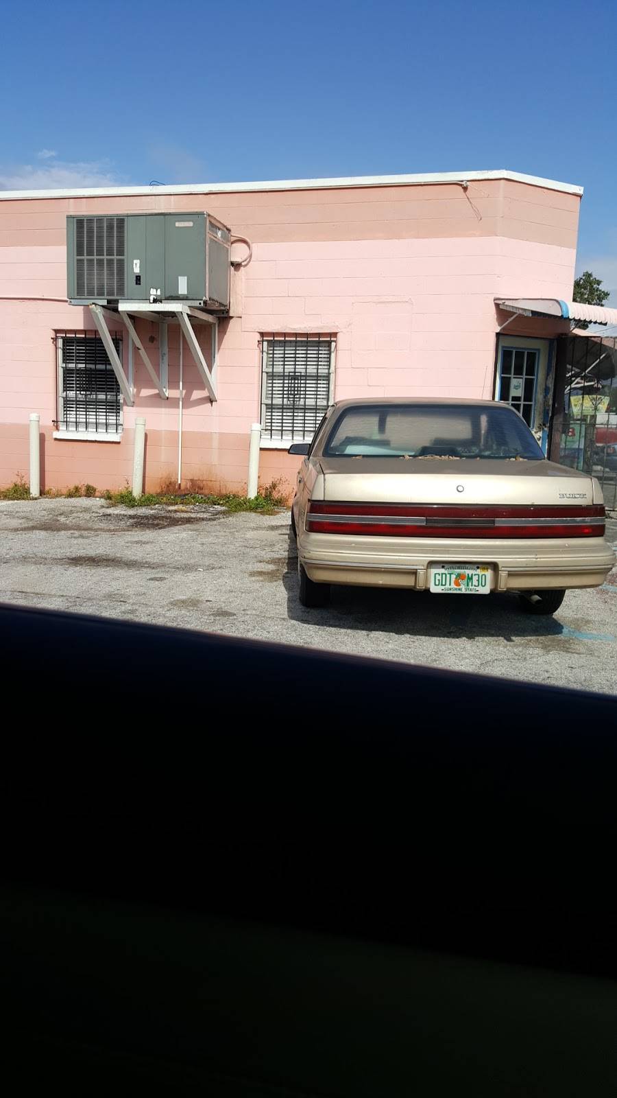 Marthas Restaurant | restaurant | 5202 N Nebraska Ave, Tampa, FL 33603, USA | 8132391819 OR +1 813-239-1819