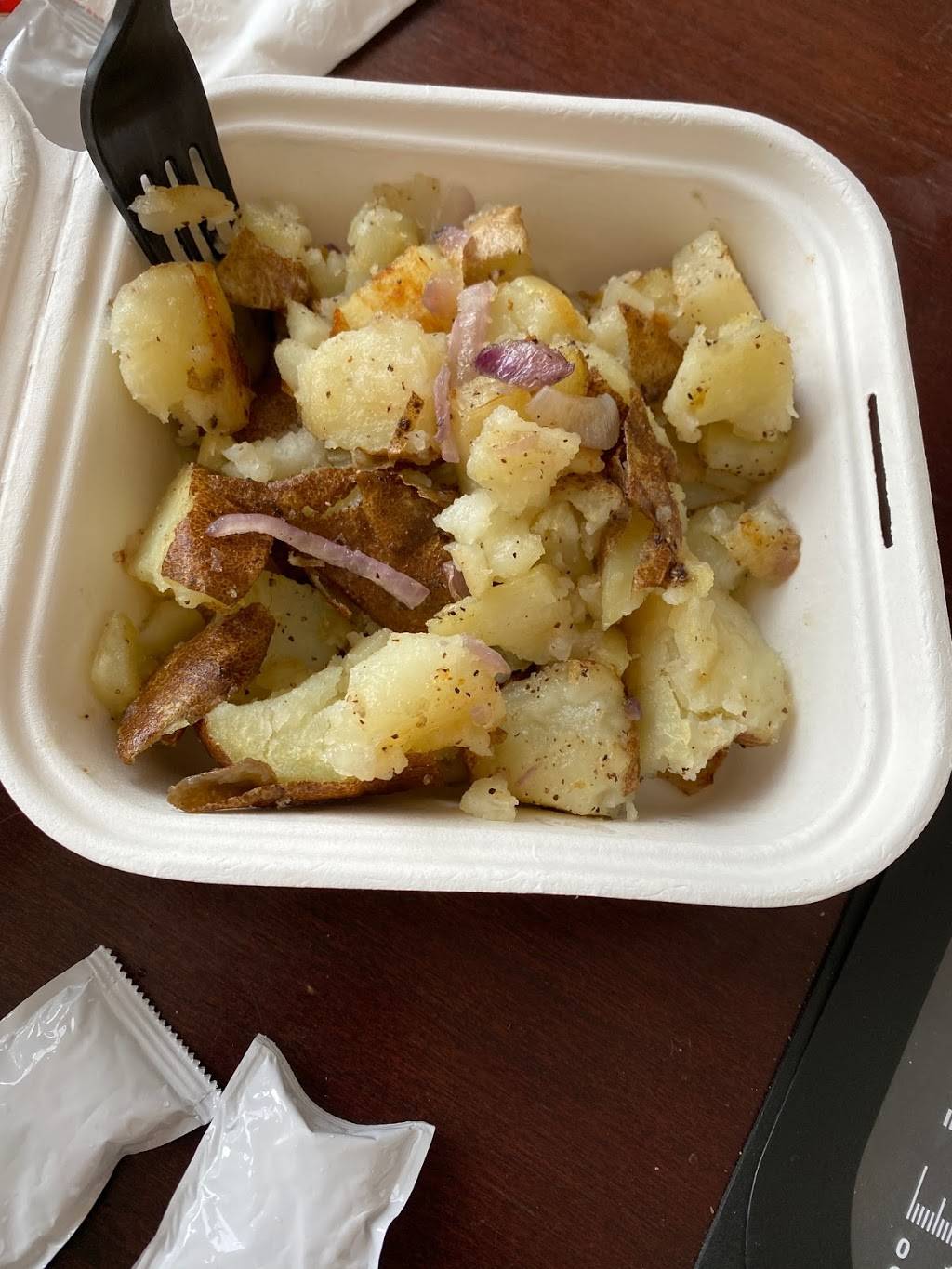 Corner Cafe Newton | restaurant | 321 Washington St, Newton, MA 02458, USA | 6175644828 OR +1 617-564-4828