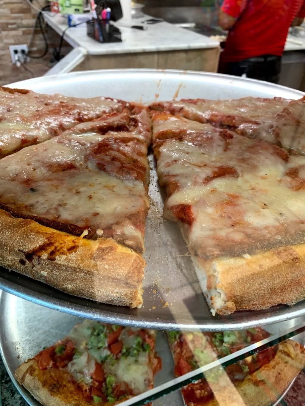 Bennys Famous Pizza | restaurant | 4514 13th Ave, Brooklyn, NY 11219, USA | 7184382369 OR +1 718-438-2369