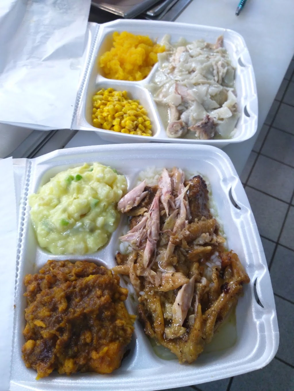 Phifshon & Venios Restaurant & Catering | restaurant | 102 E Railroad St, Dover, NC 28526, USA | 2522080010 OR +1 252-208-0010