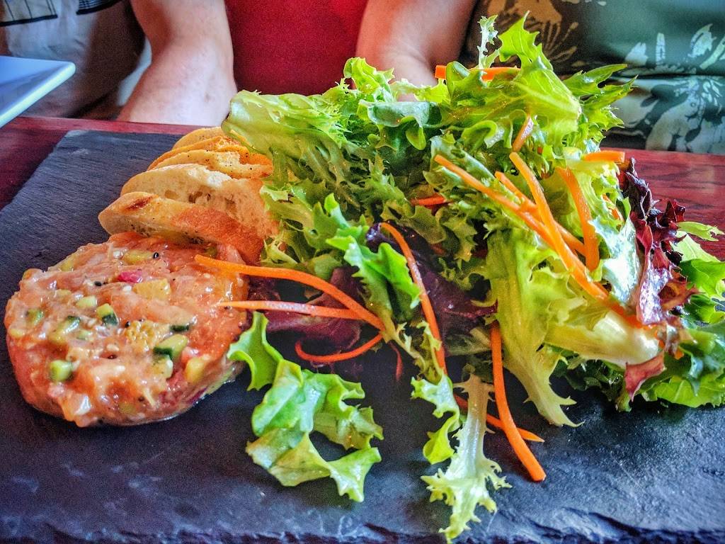 Restaurant Microbrasserie Noire et Blanche | restaurant | 196 Rue Saint-Eustache, Saint-Eustache, QC J7R 2L7, Canada | 4509836100 OR +1 450-983-6100