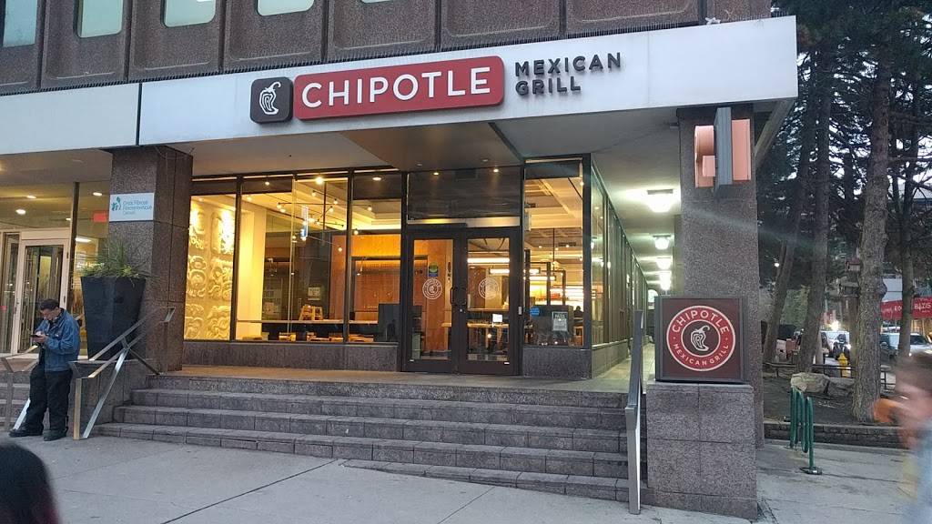 Chipotle Mexican Grill | restaurant | 2323 Yonge St Unit 100, Toronto, ON M4P 2C9, Canada | 4164898601 OR +1 416-489-8601
