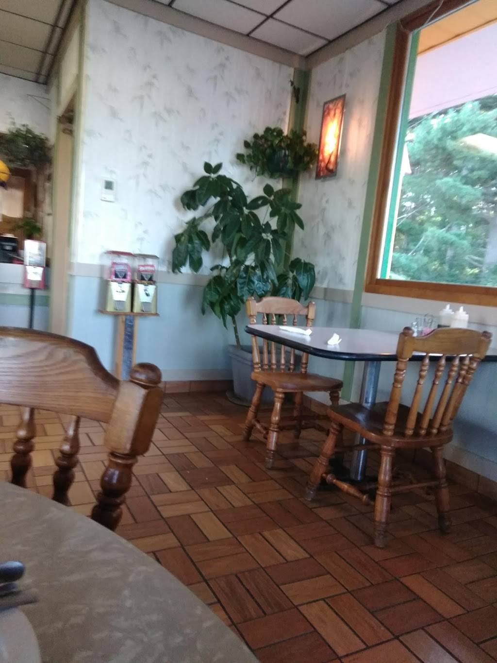 Kus Wokery | restaurant | 900 N Center Ave, Merrill, WI 54452, USA | 7155361148 OR +1 715-536-1148