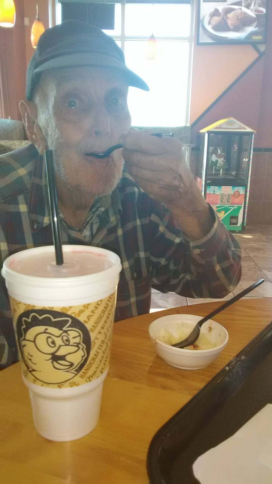 Golden Chick | meal takeaway | 14427 US-87, La Vernia, TX 78121, USA | 8307792184 OR +1 830-779-2184