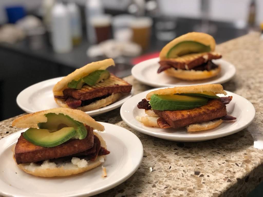 La Calle Arepas Bar | restaurant | 74 N Main St, Norwalk, CT 06854, USA | 2036124949 OR +1 203-612-4949