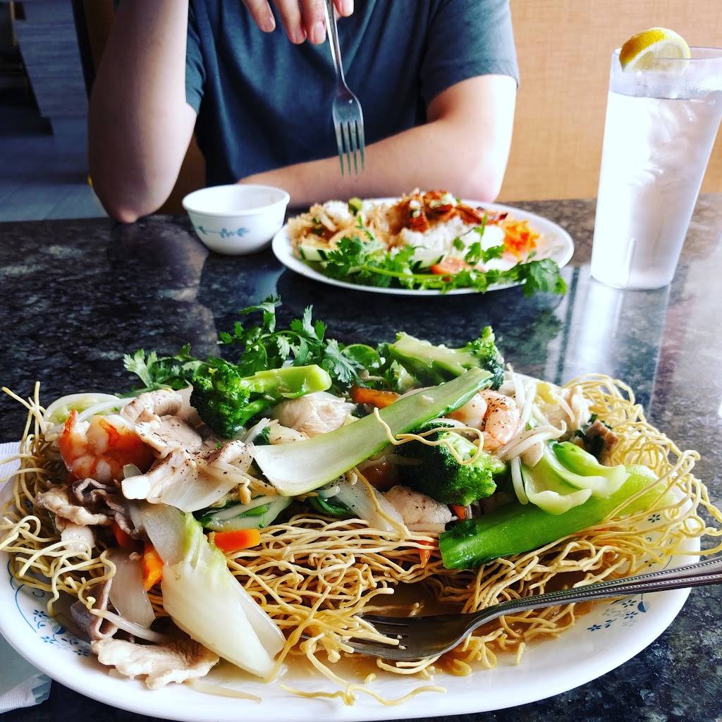 Pho VN Bistro | restaurant | 10003 NW Military Hwy #3101, San Antonio, TX 78231, USA | 2109949638 OR +1 210-994-9638