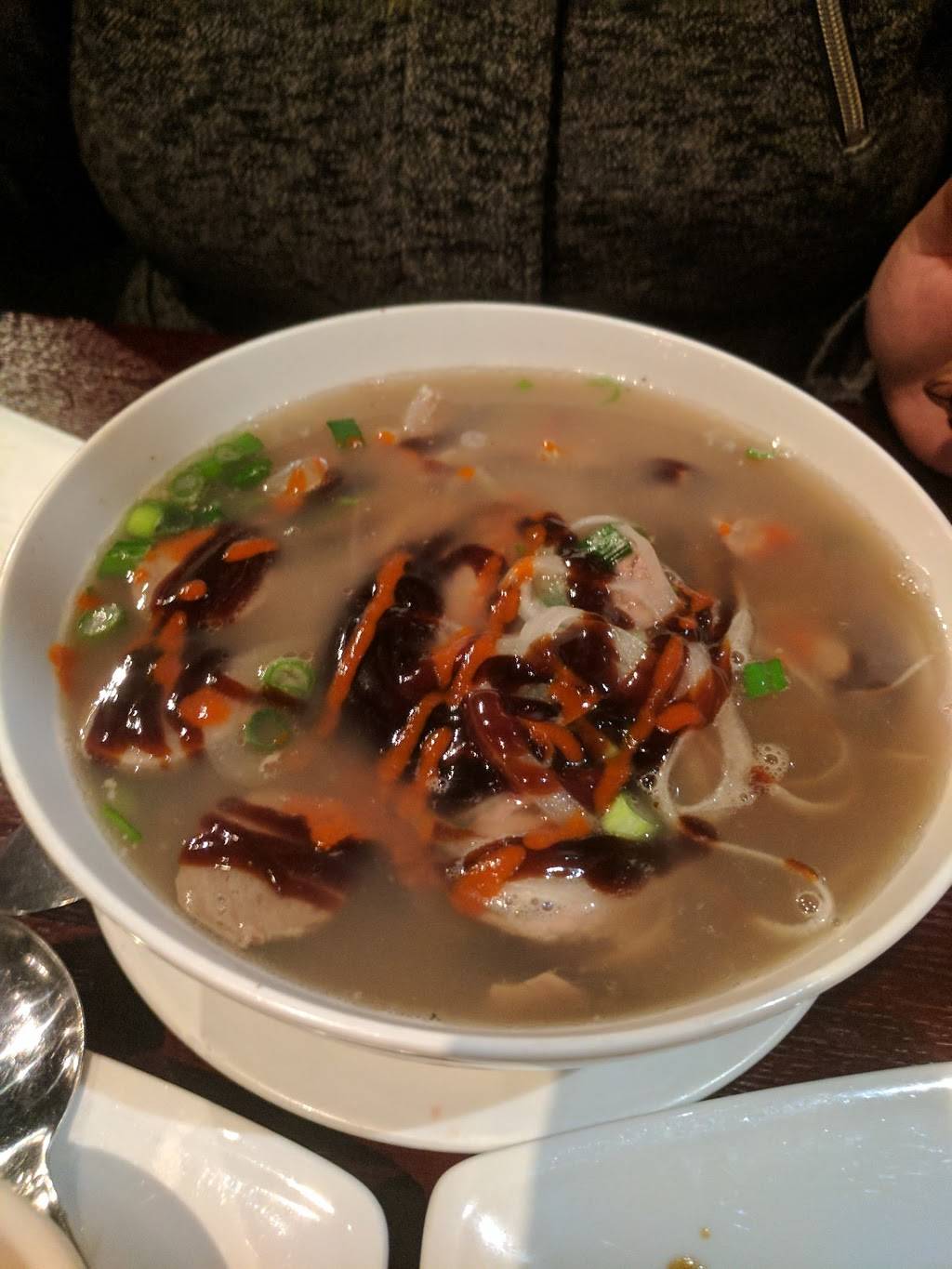 Pho 99 Vietnamese Noodle House | restaurant | 9828 15th Ave SW, Seattle, WA 98106, USA | 2067624699 OR +1 206-762-4699