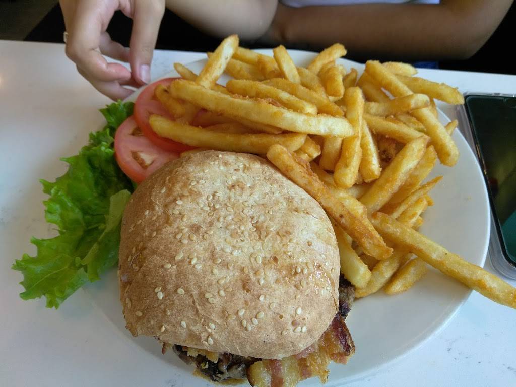 Tastys | cafe | 58-02 Myrtle Ave, Ridgewood, NY 11385, USA | 7184560954 OR +1 718-456-0954