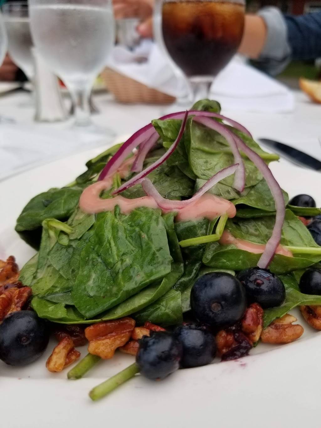 Diamonds Edge Restaurant and Marina | restaurant | Portland, ME 04109, USA | 2077665850 OR +1 207-766-5850