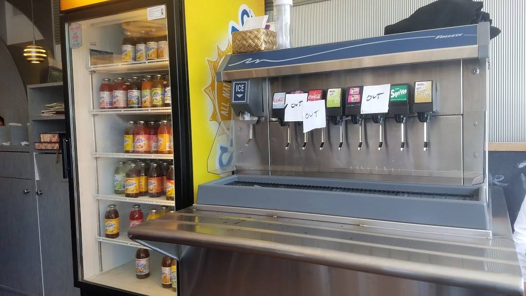 Palace Cafe | restaurant | 2603 Nostrand Ave, Brooklyn, NY 11210, USA | 7183389525 OR +1 718-338-9525