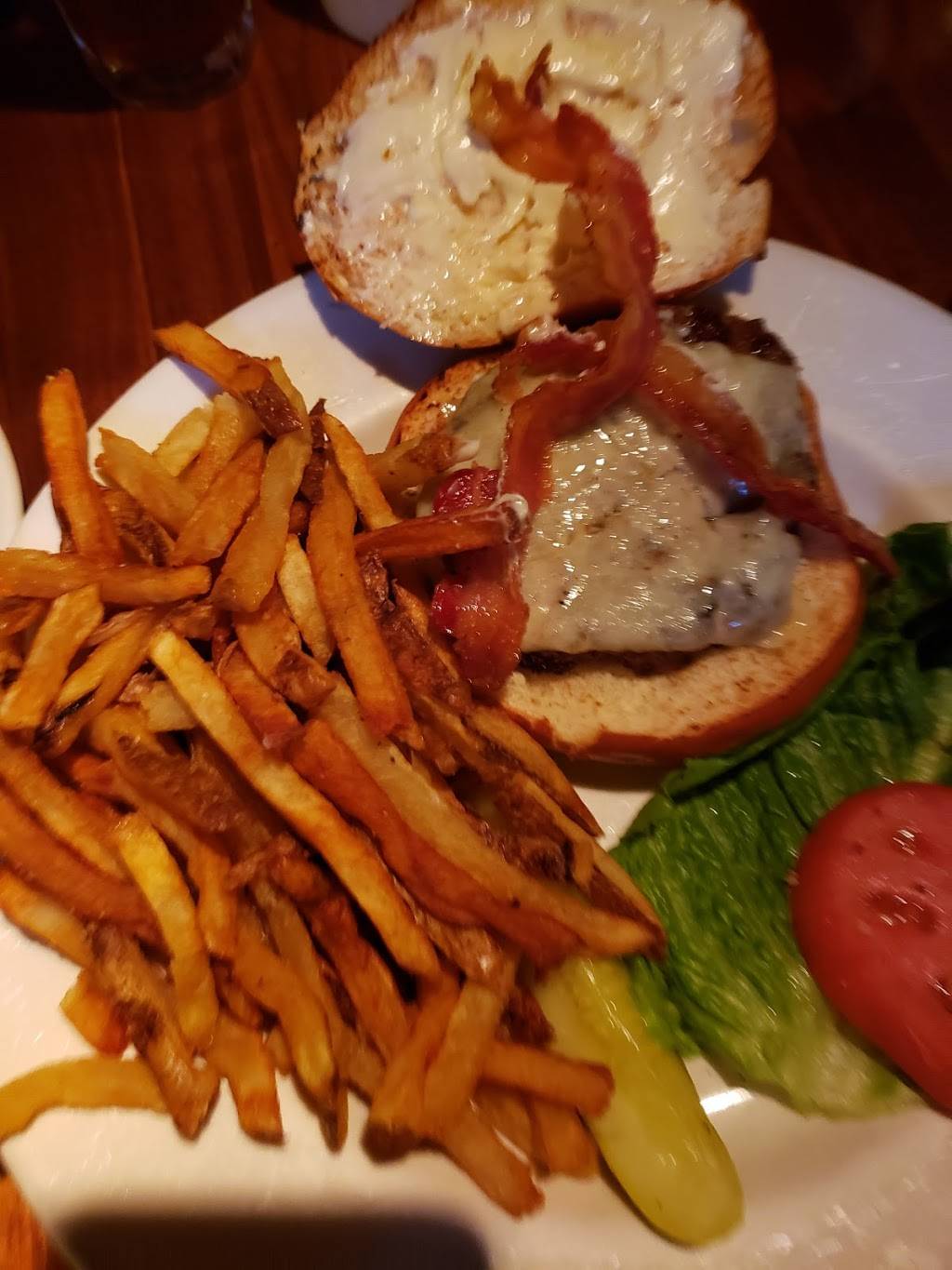 Stones Public House | restaurant | 179 Main St #1, Ashland, MA 01721, USA | 5088811778 OR +1 508-881-1778