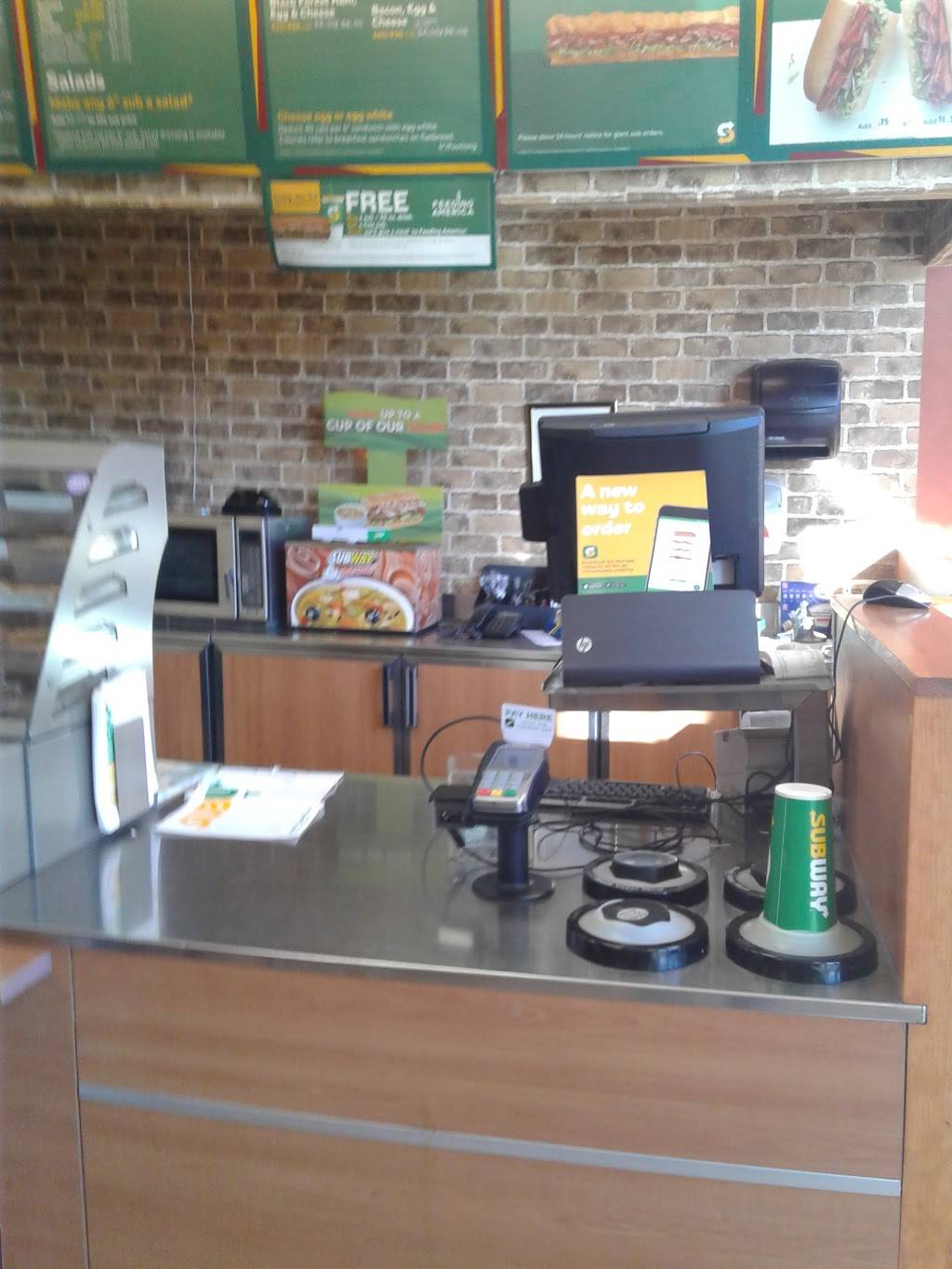 Subway Restaurants | restaurant | 118-18 Liberty Ave, South Richmond Hill, NY 11419, USA | 7183231858 OR +1 718-323-1858