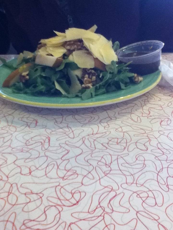 Slices | restaurant | 14 Main St, Hastings-On-Hudson, NY 10706, USA | 9144785600 OR +1 914-478-5600