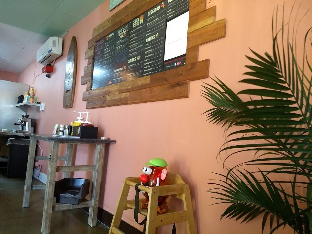 Shaka Shack Burgers | restaurant | 7574 Winnetka Ave, Winnetka, CA 91306, USA | 7472377353 OR +1 747-237-7353