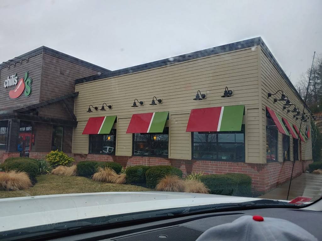 Chilis Grill & Bar | meal takeaway | 151 River Rd, Lisbon, CT 06351, USA | 8603765862 OR +1 860-376-5862
