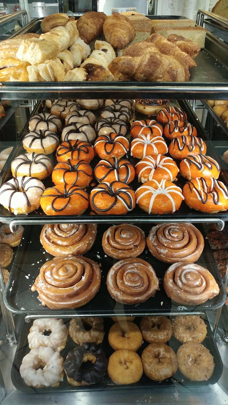 Winchells Donut House | cafe | 12951 W Chapman Ave, Garden Grove, CA 92840, USA | 7147500771 OR +1 714-750-0771