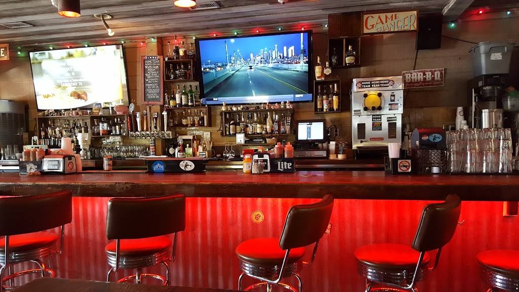 Home Team BBQ | restaurant | 2209 Middle St, Sullivans Island, SC 29482, USA | 8432257427 OR +1 843-225-7427