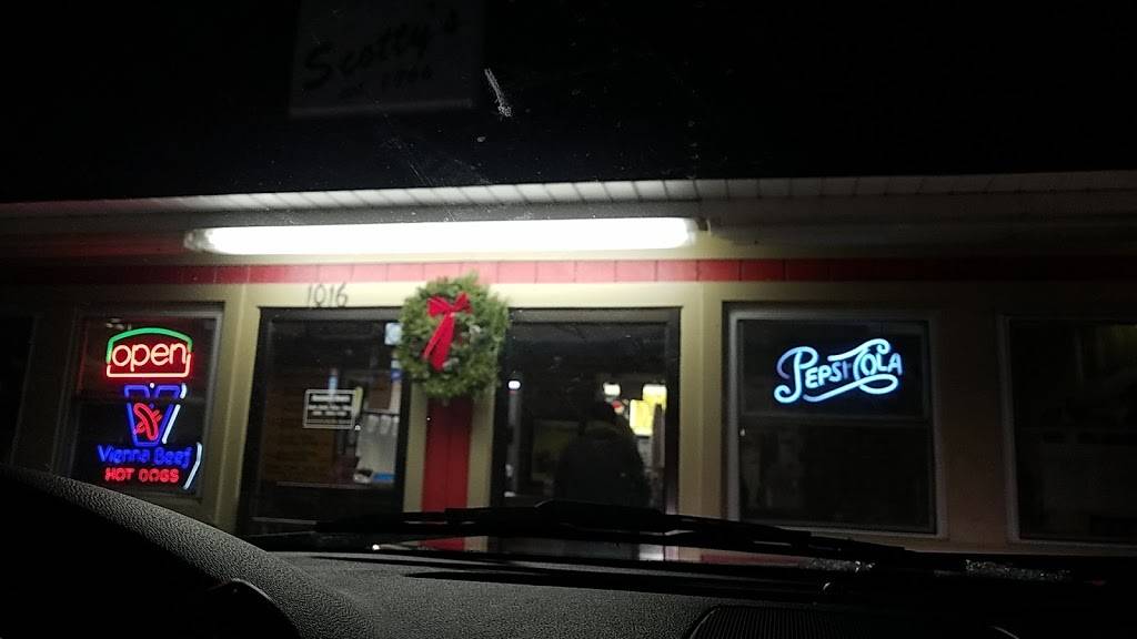 Scottys Hot Dog Stand | restaurant | 1016 N Cedar Lake Rd, Round Lake Beach, IL 60073, USA | 8475463400 OR +1 847-546-3400