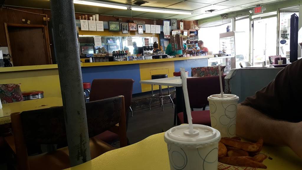 Gordons | restaurant | 831 W Main St, Crisfield, MD 21817, USA | 4109680566 OR +1 410-968-0566