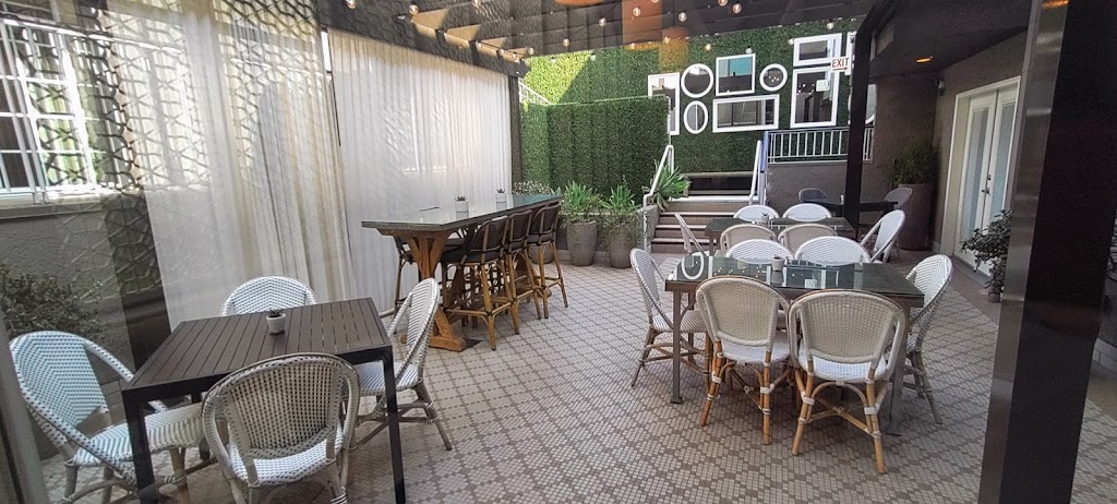 Fits Restaurant | restaurant | 1000 Westmount Dr, West Hollywood, CA 90069, USA | 3106577400 OR +1 310-657-7400