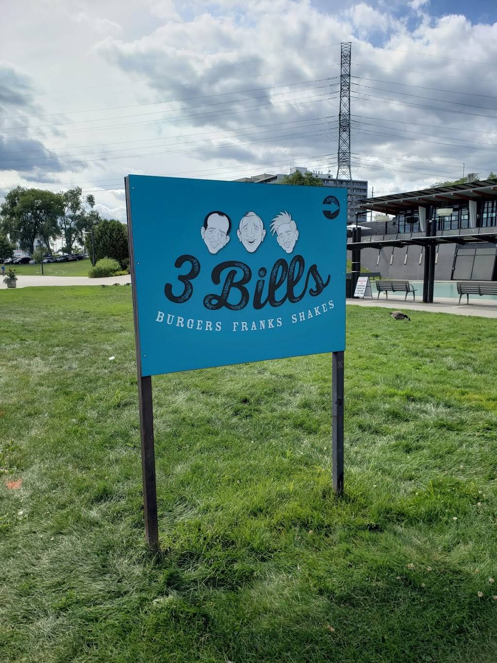 Three Bills | restaurant | 1340 Lakeshore Rd, Burlington, ON L7S 1Y2, Canada | 9056337494 OR +1 905-633-7494