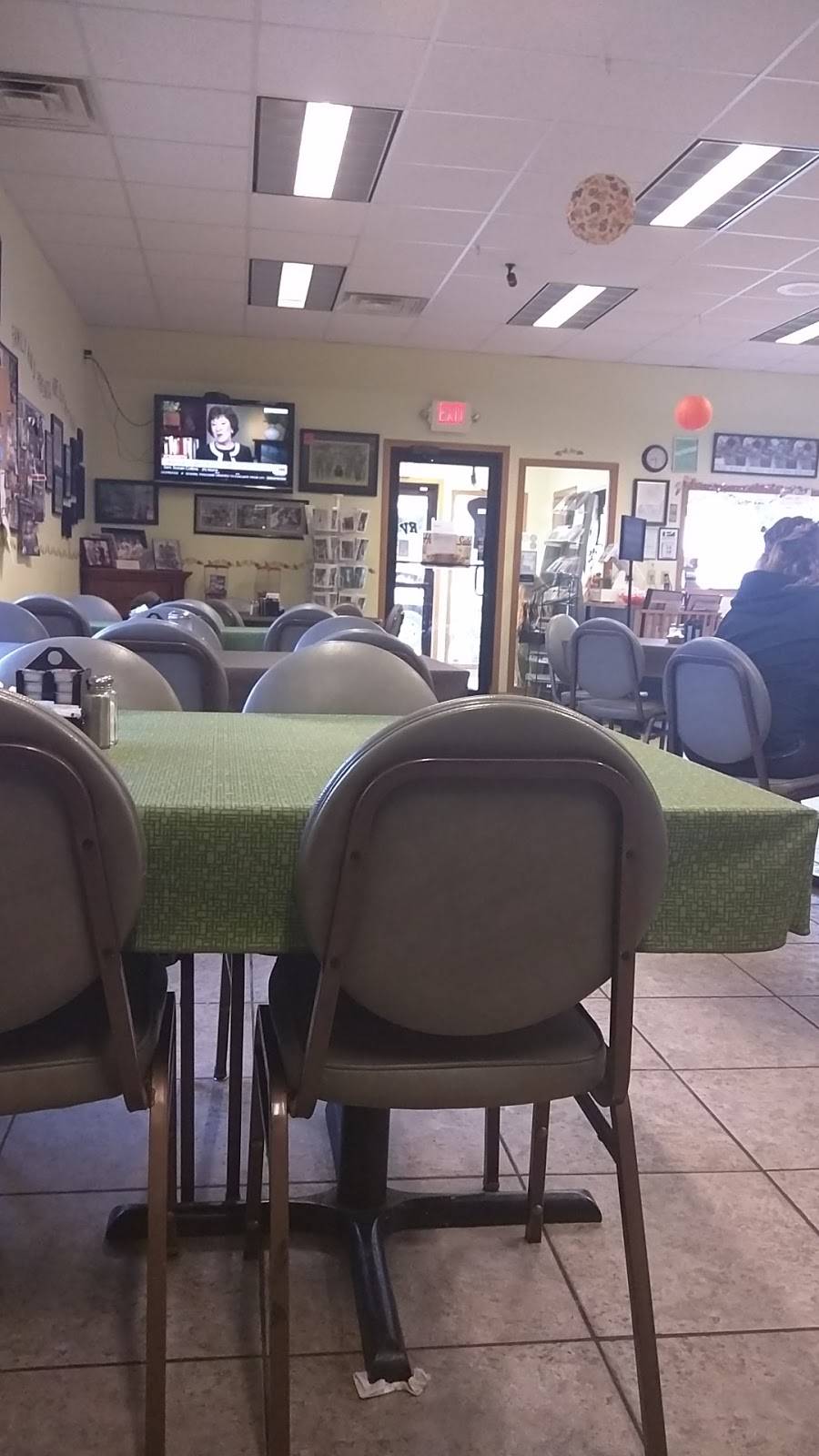 Grandma Marys Cafe | restaurant | 175 US-14, Arena, WI 53503, USA | 6087532151 OR +1 608-753-2151