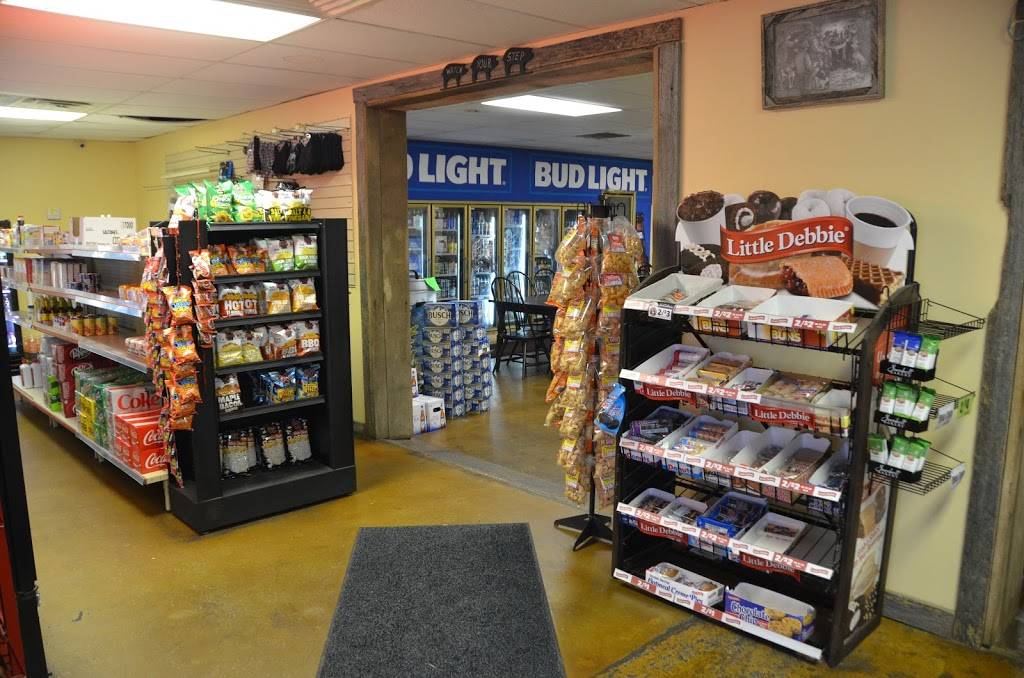 Halfway Market | restaurant | 11840 Hwy 641 S, Springville, TN 38256, USA | 7316442791 OR +1 731-644-2791